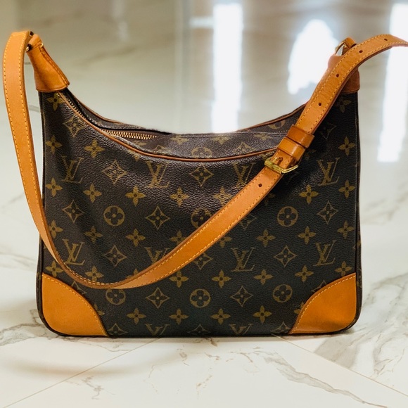 Louis Vuitton Handbags - Authentic Louis Vuitton Boulogne Shoulder Handbag